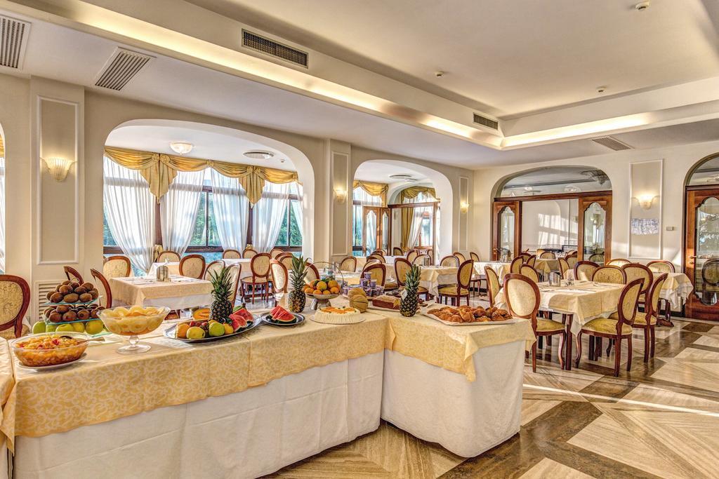 Grand Hotel Hermitage SantʼAgata sui Due Golfi Exterior foto