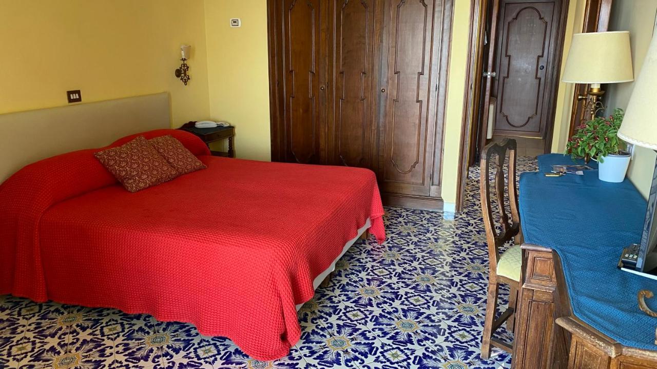 Grand Hotel Hermitage SantʼAgata sui Due Golfi Exterior foto