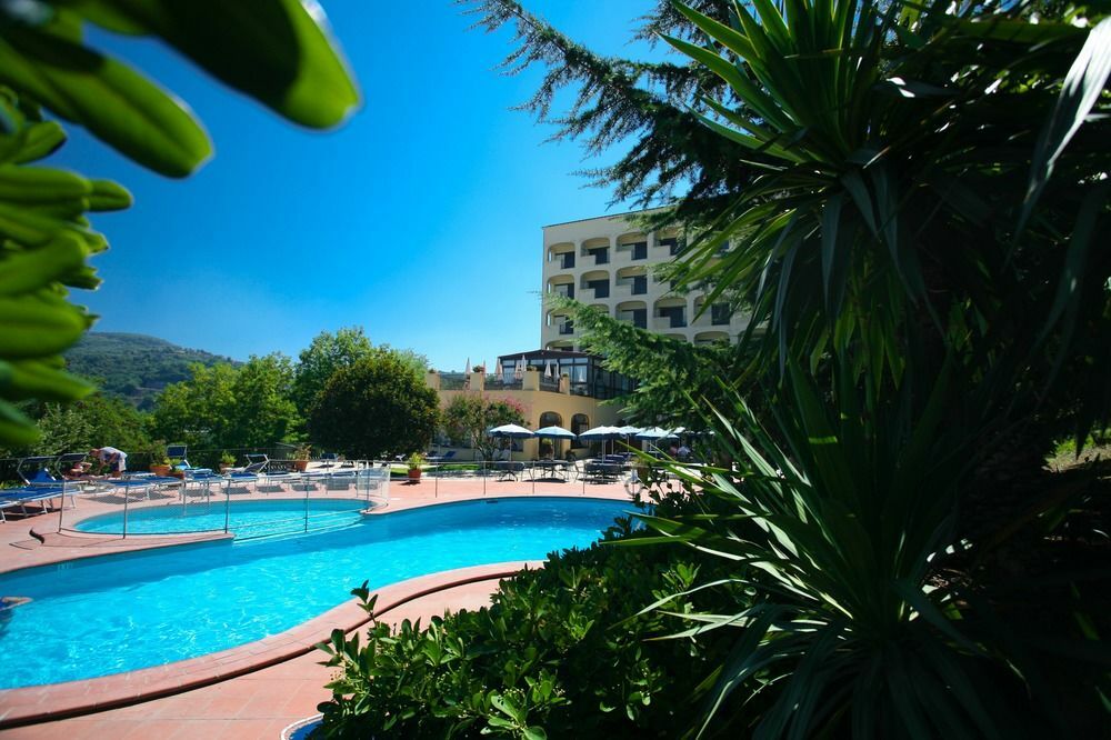 Grand Hotel Hermitage SantʼAgata sui Due Golfi Exterior foto